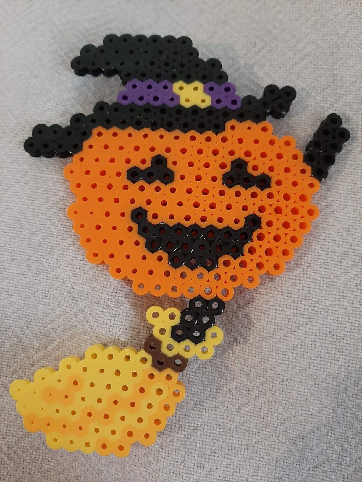 PumpkingonBroom2.jpg